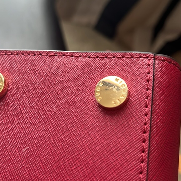 Michael Kors Classic Handbag in Red/Maroon (Like new) - Picture 8 of 9